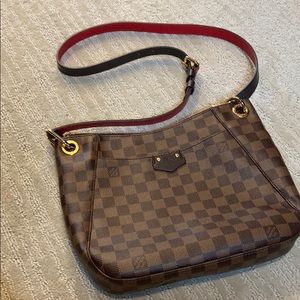 Louis Vuitton Crossbody / Shoulder Bag